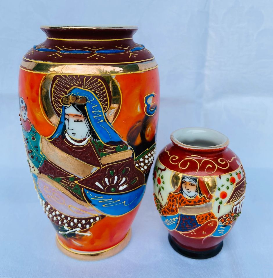 Japanische Vasen handbemalt in Erftstadt