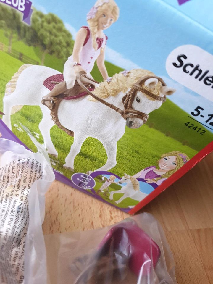 Schleich Horseclub Pferd mit Sattel und Trense ohne Reiterin in Markranstädt