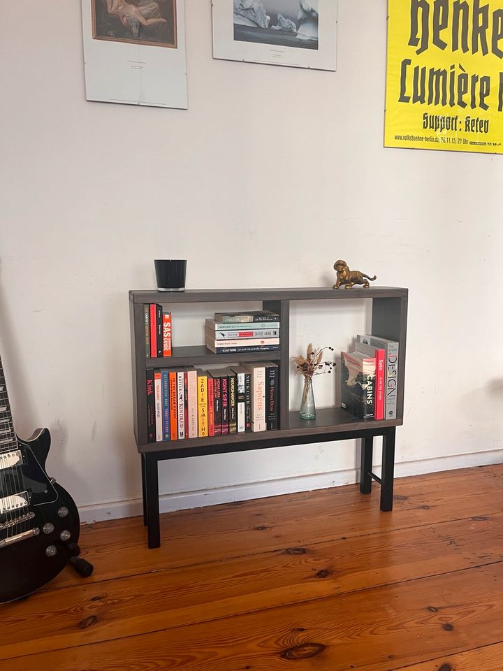 Handmade book shelf / Regal / Bücherregal in Berlin