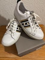 Modische Sneakers von COX weiß, Size 40 Hessen - Hanau Vorschau