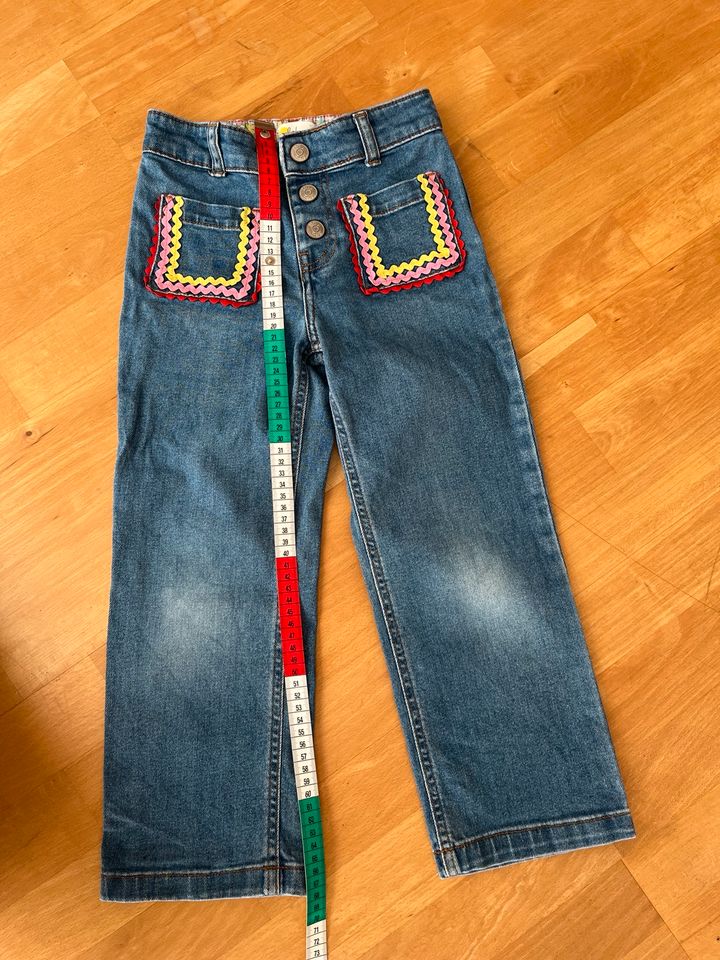 MINI BODEN Boho Jeans Bunt rar! Häkeleien Bootcut Gr. 116-122 in Theres