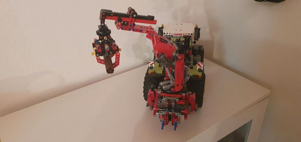 Lego Technik 42054 Claas Xerion Top Zustand Vitrine+ Anleitung in Marzling