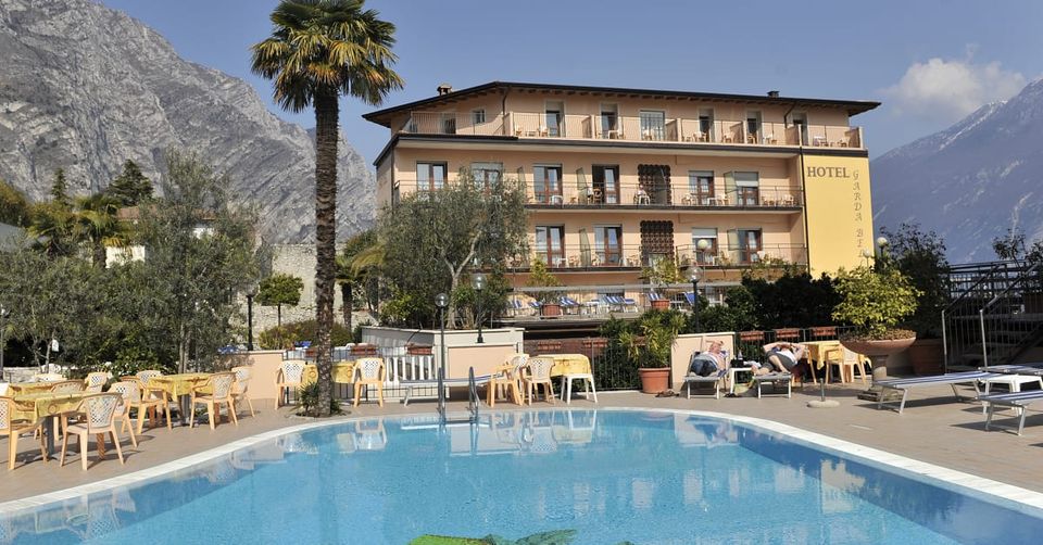 Gardasee Hotel Garda Bellevue Limone sul Garda 3 Nächte ab 215€ in Vaihingen an der Enz