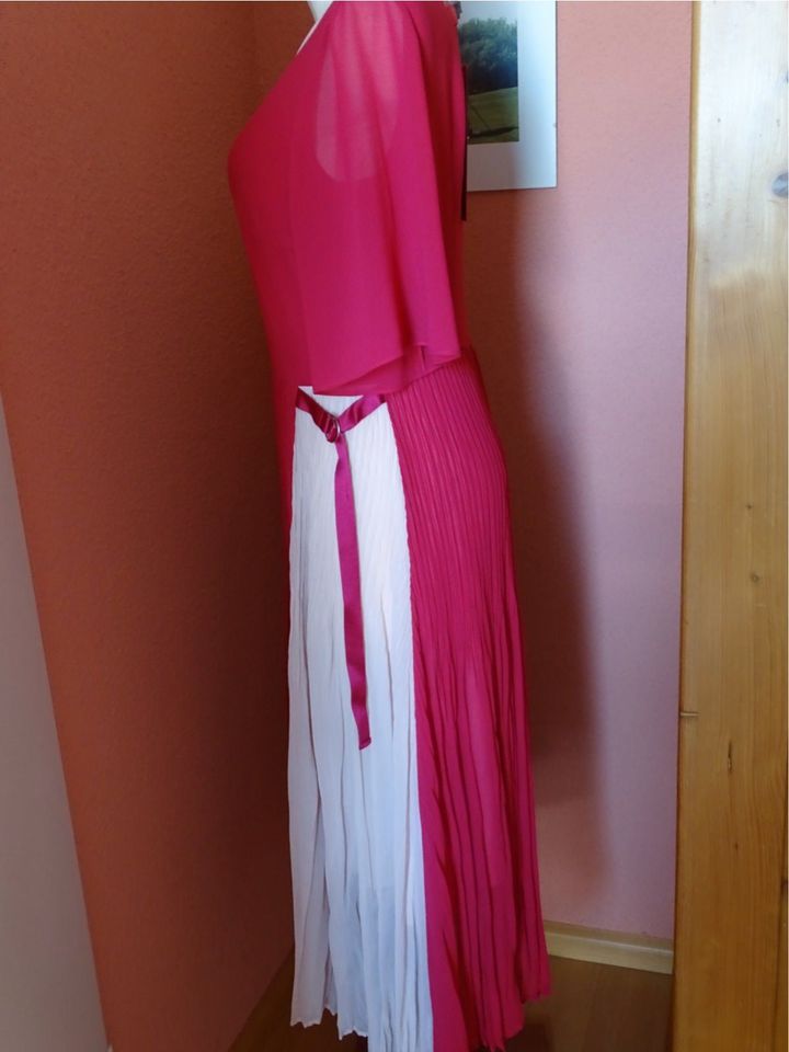 Kleid BOSS - Neu mit Etikett GR 36 in Freiburg im Breisgau