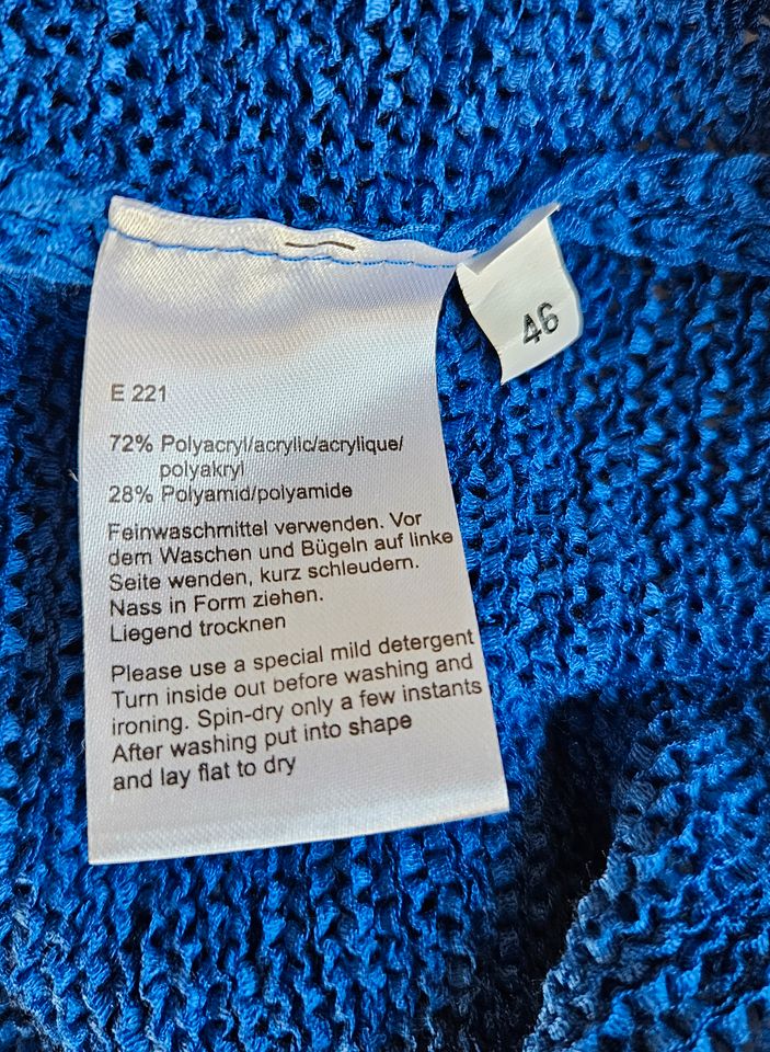 blaue Strickweste Kurzarm, angenehmes Material in Uhldingen-Mühlhofen