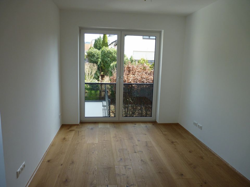 Großzügige 3-Zimmer Dachgeschosswohnung mit Balkon Bad Honnef inklusive PKW-Stellplatz in Bad Honnef