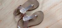 Süße Sandalen in Metallic-Rosè Niedersachsen - Hildesheim Vorschau