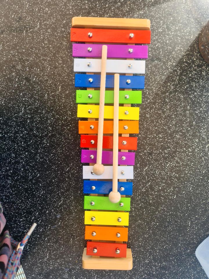 Btuty Glockenspiel Xylophon 15 Töne in Bessenbach