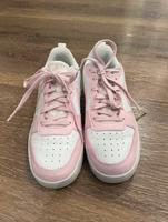 Pinke Nike Schuhe Bayern - Abensberg Vorschau