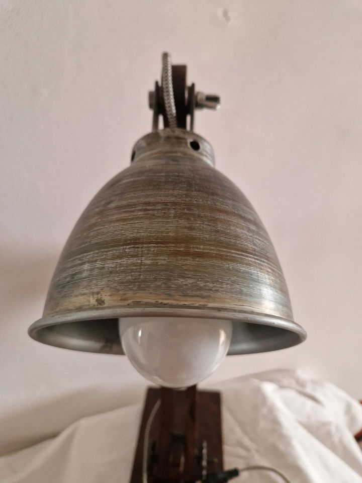 Vintage Tischleuchte, Schreibtischlampe, Lampe in Berlin