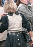 Suche Landhauskleid / Pionierkleid mit Rückenverschluss Sachsen - Coswig Vorschau