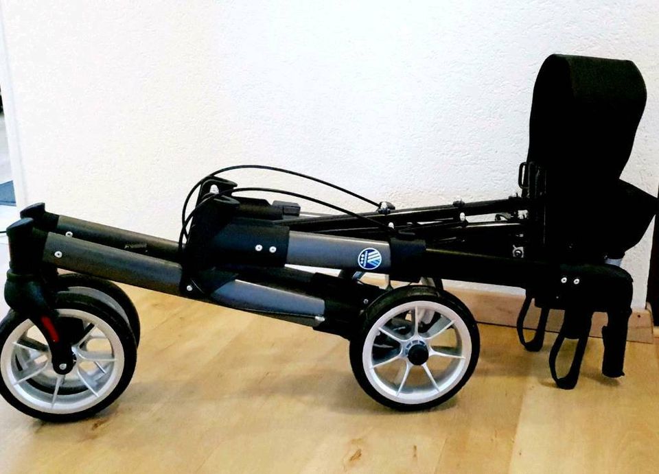 Leichtgewichtrollator Quava faltbar Rollator Reiserollator smart in Stockach