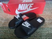 Neu Nike Benassi JDI Badelatschen Badeschuhe 39 Berlin - Lichtenberg Vorschau