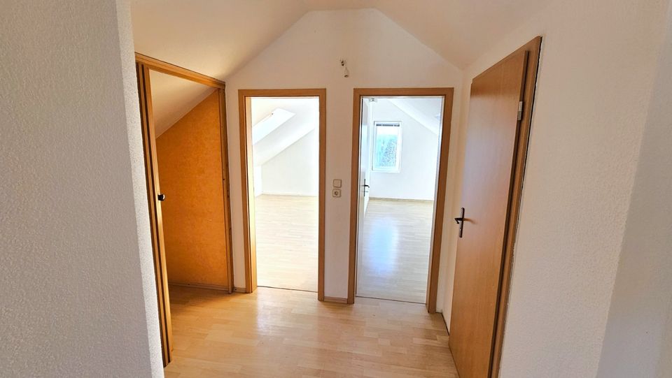 -RESERVIERT- Großes Einfamilienhaus auf großem Grund in Löhne, inkl. 30 m² im Dachgeschoss in Löhne