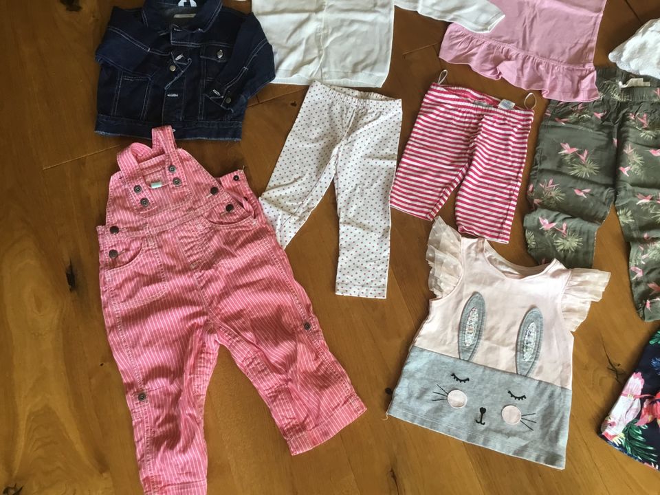 Kleiderpaket Mädchen 86-92 19 Teile Boden Benetton Tom Tailor H&M in Trier