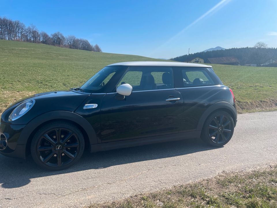 Mini Cooper S Automatik in Bad Kötzting