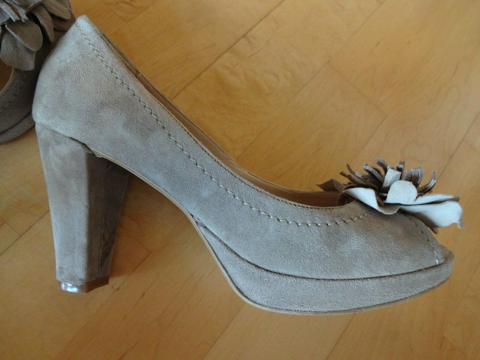 ♡ Leder Pumps / Peeptoes - Gr. 38 in Fb. beige ♡ in Königsdorf