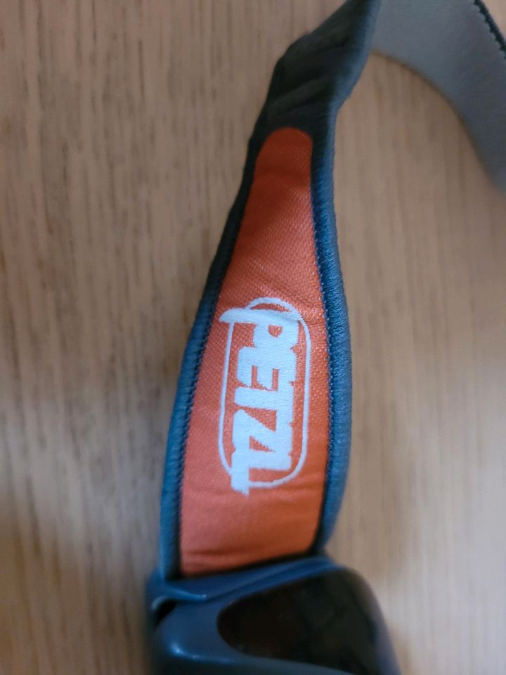 Petzl Stirnlampe in Karlshuld