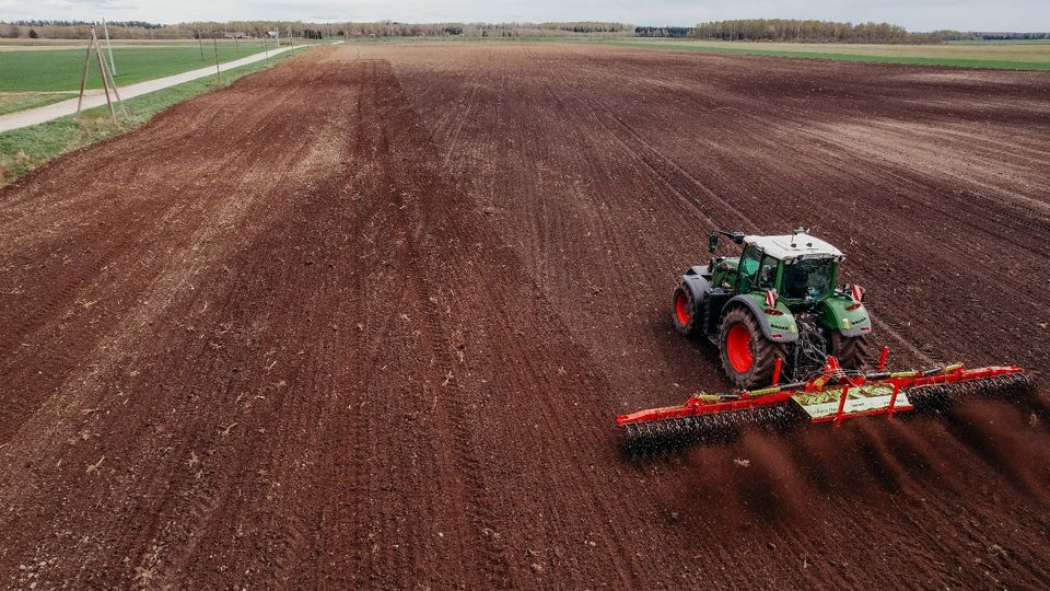 Jar-Met 9m Rollhacke Rotorstriegel Rollstriegel 900 in Tiefenbach Oberpf