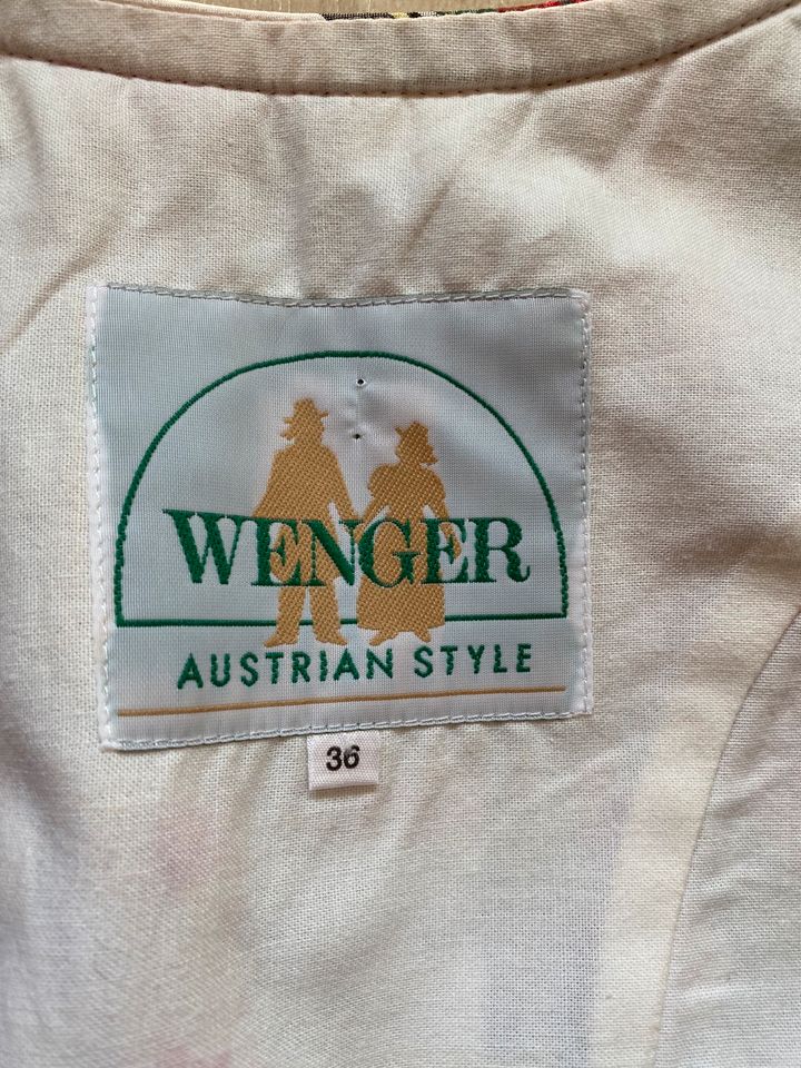 Wenger Dirndl Größe 36 rot weiß grün Seide in Neutraubling