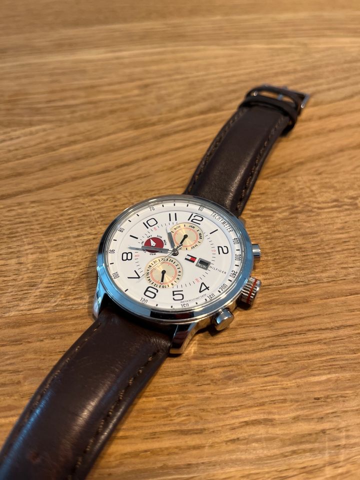 Armbanduhr Tommy Hilfiger - sehr gepflegt, neue Batterie in Bayern -  Niederwinkling | eBay Kleinanzeigen ist jetzt Kleinanzeigen