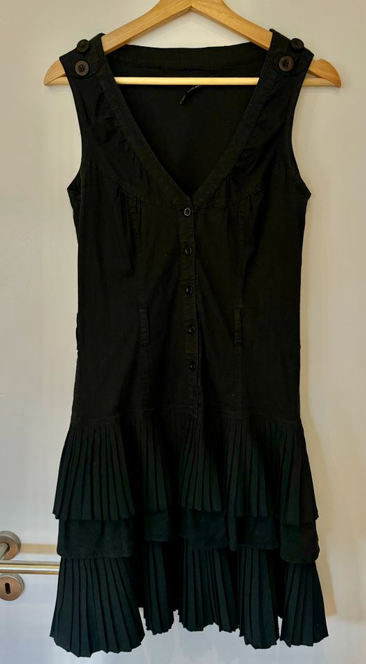 Kostüm schwarz Gothic Kleid und Jacke Fasching in Leegebruch
