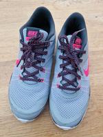 Nike Turnschuhe Sneaker Flex Train 38 grau Pink Berlin - Neukölln Vorschau