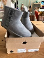 UGG Boots W Classic Mini Side Logo II Gr. 40 / 7 Grau Nordrhein-Westfalen - Oerlinghausen Vorschau