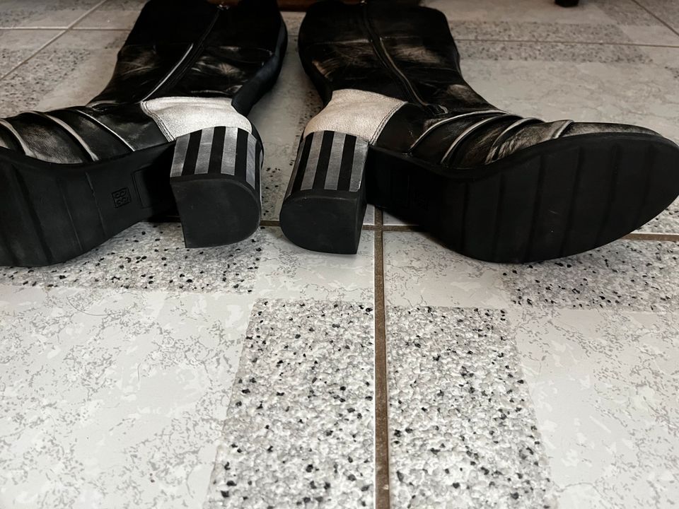 NEU Maciejka Gr. 38 Stiefel Schuhe Designer schwarz grau in Merzig
