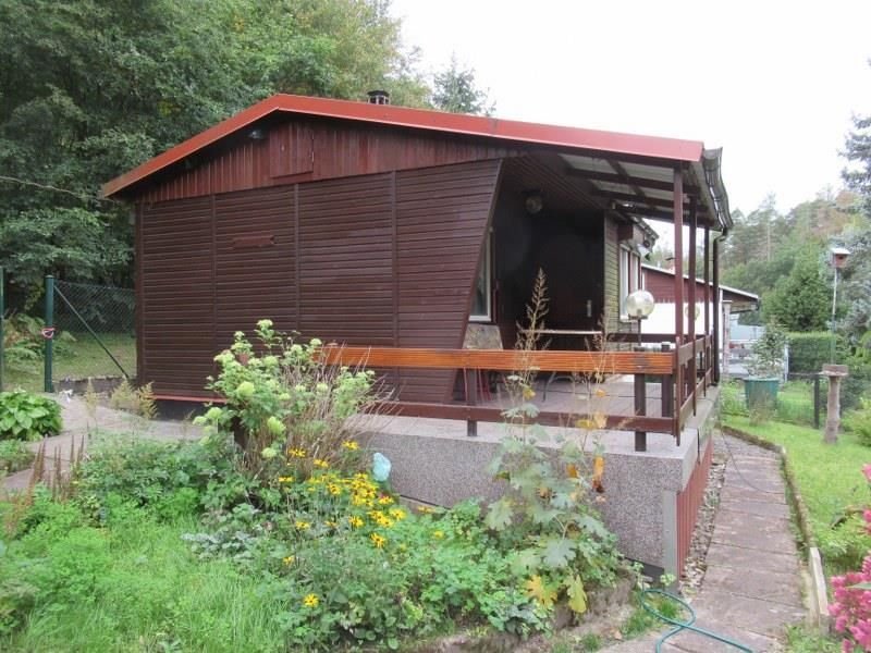 Wochenend- und Ferienhausgrundstück mit Bungalow, Finnhütte und Gerätehaus in Georgenthal