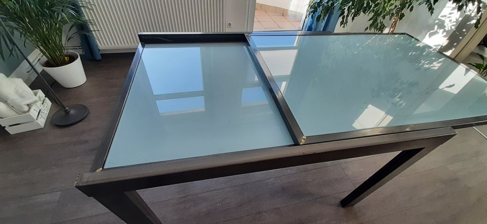 Glastisch / Esstisch ausziehbar 120 x 90 cm bzw. 240 x 90 cm in Hameln