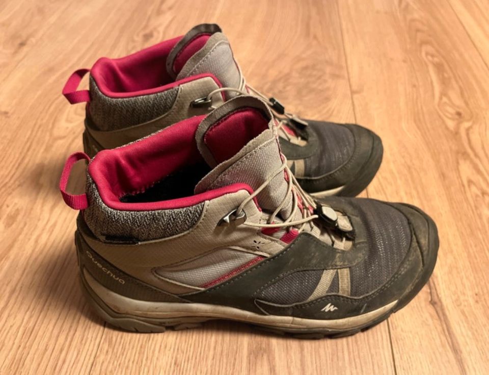 Wanderschuhe Größe 37 von Decathlon in Marbach am Neckar