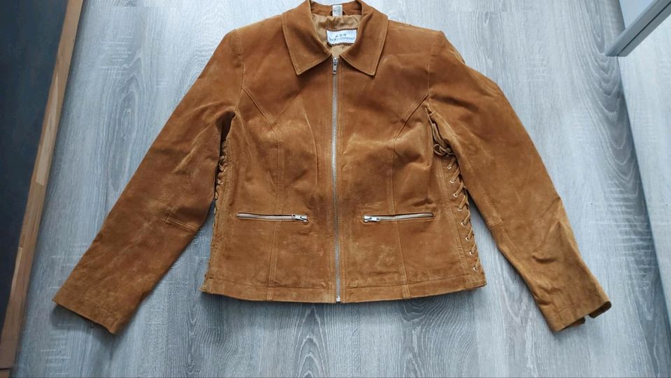 Wildleder jacke Farbe  braun Größe 40 für Damen in Düsseldorf