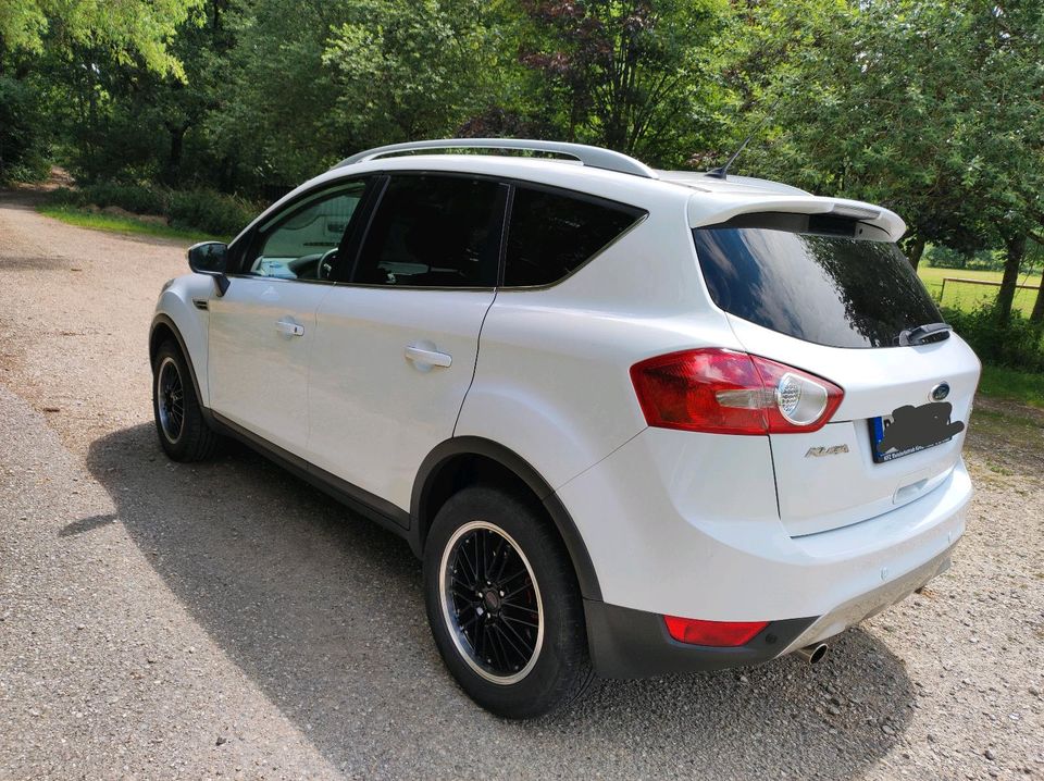 Ford Kuga Titanium 4x4 in Pfaffenhofen a.d. Ilm