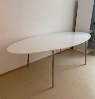 großer weißer Tisch München - Milbertshofen - Am Hart Vorschau