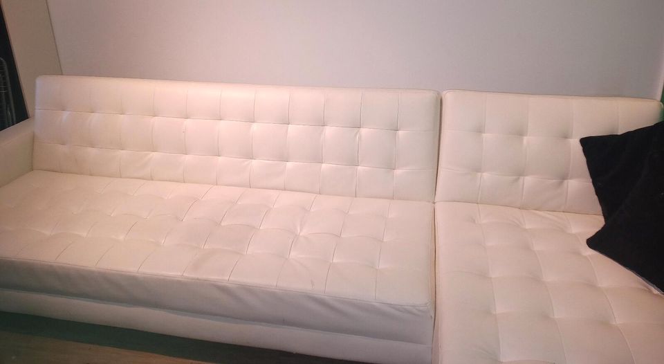 Kunstleder Sofa/Couch + Schlaffunktion - Top mit Gebrauchsspuren in Dortmund