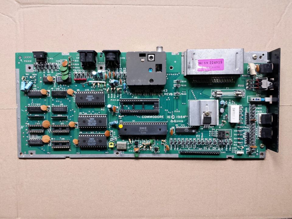 Hauptplatine 250443 für Commodore 16 / C16 in Windeck