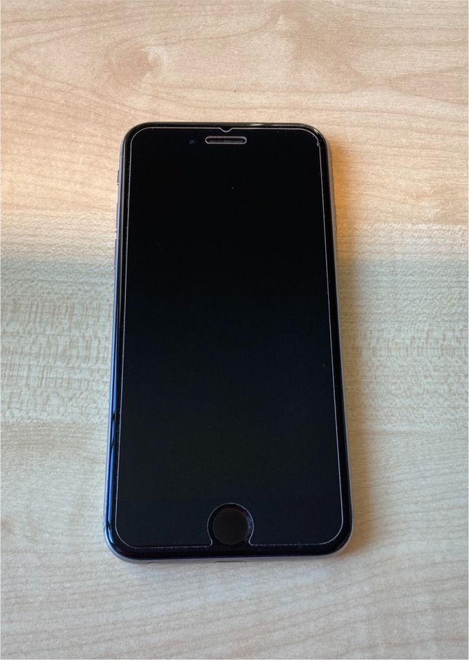 iPhone 6 64 GB grey Silber in Krefeld