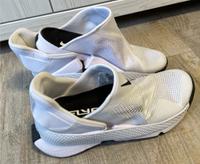 Nike Go Flyease Sneaker Gr.6,5 weiß neuwertig Sachsen-Anhalt - Gardelegen   Vorschau