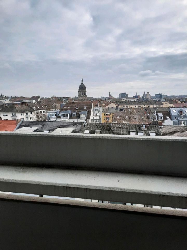 Charmante 2-Zimmer-Wohnung über den Dächern von Mainz in Mainz