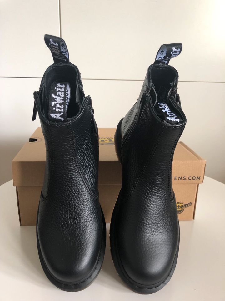 Dr. Martens 2976 Chelsea Boots Milled Nappa Gr. 38 in Düsseldorf