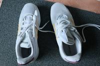 Damensportschuhe, ungetragen, Adidas, Gr 40 Nordrhein-Westfalen - Remscheid Vorschau
