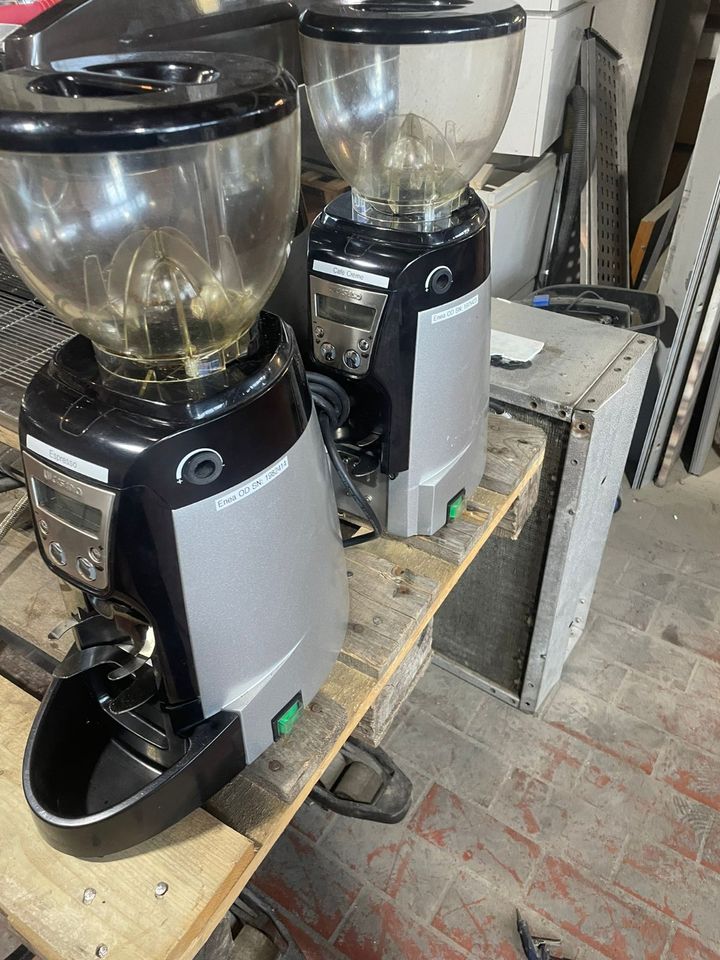 Siebträgermaschine Kaffeemaschine La Cimbali M34 Gastronomie in Frankfurt am Main