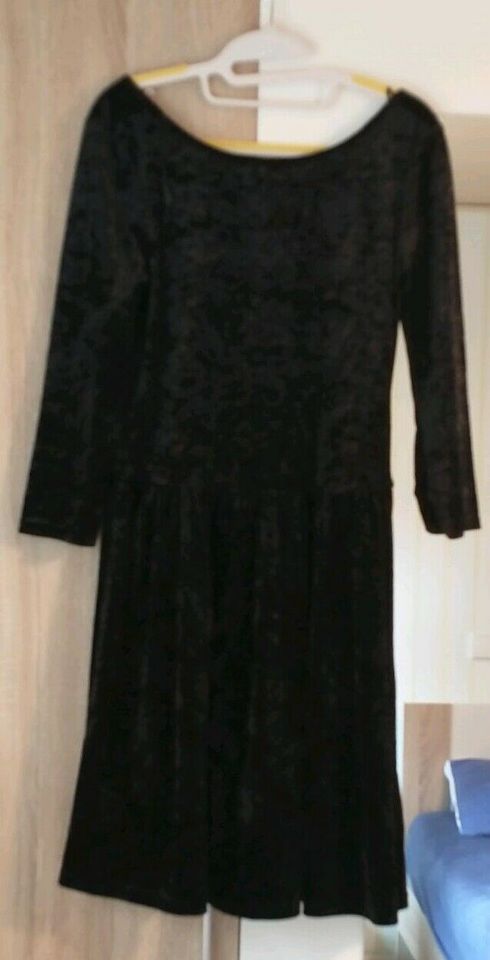 Samtkleid Kleid yessica Größe S schwarz in München