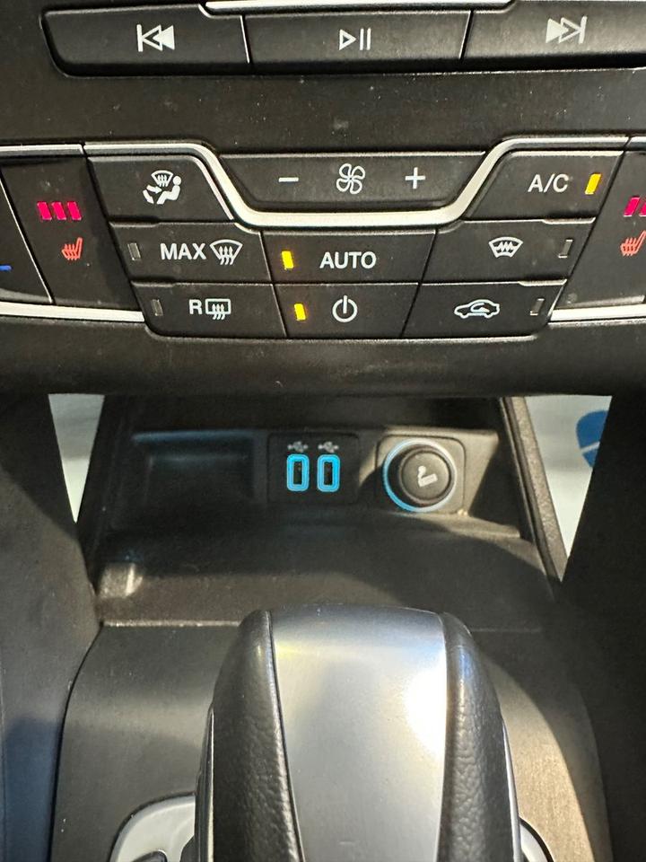 Ford Mondeo 2.0 Kombi Hybrid.Benzin/Navi/Kamera/LED in Paderborn