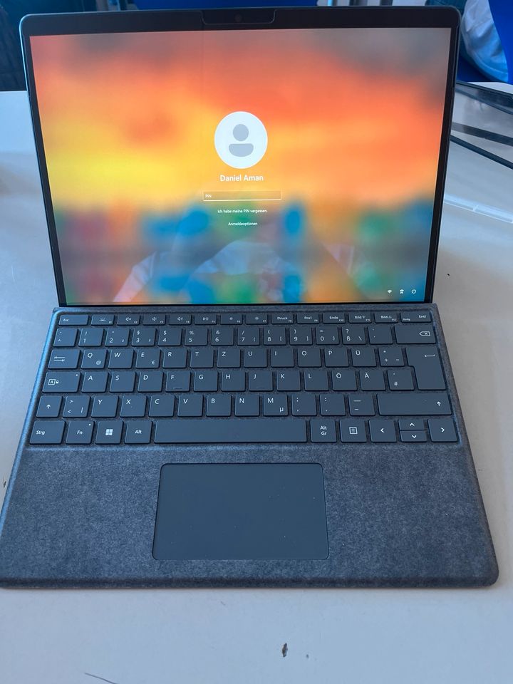 Microsoft Surface 9 in Köngen