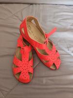 Sandalen rot neu...Gr.38 ..Elena Eden...Echt Leder Niedersachsen - Wietze Vorschau