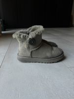 UGG Boots Stiefel grau München - Maxvorstadt Vorschau