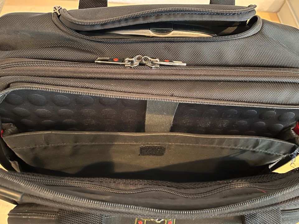 Samsonite Laptop Trolly DLX3 in Hellenthal