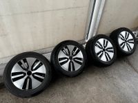 Originale VW Alufelgen auf Sommerreifen 205/55R16 e-golf oder GTE Baden-Württemberg - Filderstadt Vorschau